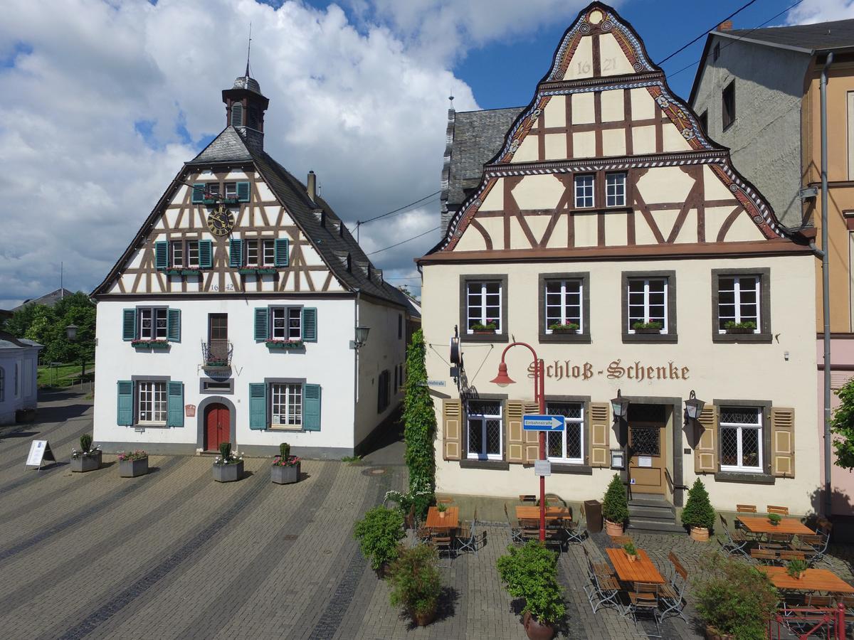 Hotel Zur Schloss-Schenke Neuwied Exterior photo