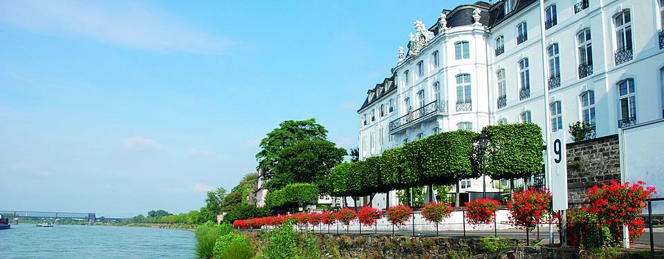 Hotel Zur Schloss-Schenke Neuwied Exterior photo